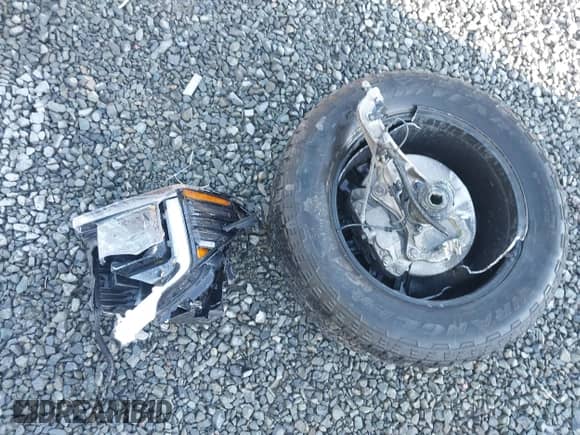 2023 GMC Sierra 1500 Elevation с VIN 1GTUUCED5PZ124225, выставлен на аукционе IAAI как лот 43437100 с пробегом Не указан миль и . История ставок и продаж доступна на DreamBid. Изображение 12.