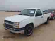 2005 Chevrolet Silverado 1500 z VIN 1GCEC14V15Z234840, wystawiony jako IAAI lot #41680492 z przebiegiem 264 652 mil mil oraz . Historia ofert i sprzedaży dostępna na DreamBid. Obrazek 2.