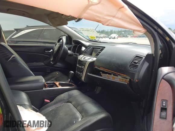 2009 Nissan Murano S z VIN JN8AZ18W29W153938, wystawiony jako IAAI lot #43290926 z przebiegiem Nie podano mil oraz . Historia ofert i sprzedaży dostępna na DreamBid. Obrazek 5.