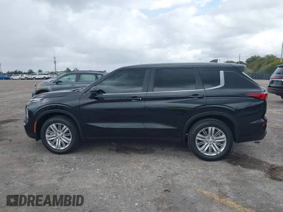 2024 Mitsubishi Outlander ES with VIN JA4J3UA80RZ067000, listed as a IAAI auction lot 42016132 with 2,666 mi miles and . Bid and sale history available at DreamBid. Image 14.