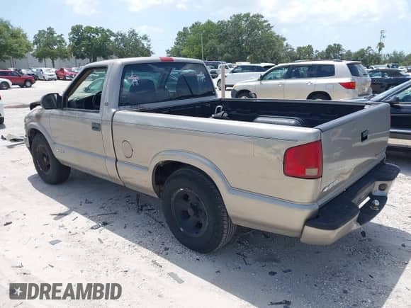 2003 Chevrolet S-10 LS с VIN 1GCCS14H438247539, выставлен на аукционе IAAI как лот 42847973 с пробегом Не указан миль и . История ставок и продаж доступна на DreamBid. Изображение 3.