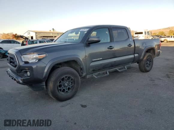 2020 Toyota Tacoma SR5 с VIN 3TMBZ5DN5LM023888, выставлен на аукционе Copart как лот 84208174 с пробегом 131 858 миль миль и Списание • Salvage title. История ставок и продаж доступна на DreamBid. Изображение 1.