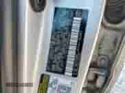 2005 Toyota Camry STD z VIN 4T1BE32KX5U640464, wystawiony jako Copart lot #69743245 z przebiegiem 156 571 mil mil oraz Szkoda całkowita • Salvage title. Historia ofert i sprzedaży dostępna na DreamBid. Obrazek 12.