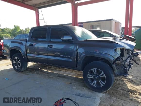 2016 Toyota Tacoma SR5 с VIN 5TFAZ5CN4GX009638, выставлен на аукционе IAAI как лот 42343123 с пробегом 88 983 миль миль и . История ставок и продаж доступна на DreamBid. Изображение 14.