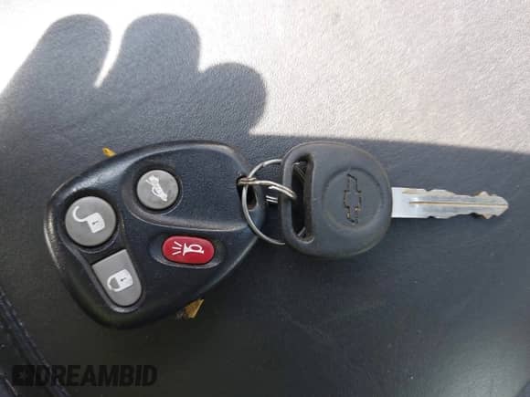 2004 Chevrolet SSR LS с VIN 1GCES14P04B107525, выставлен на аукционе IAAI как лот 43159951 с пробегом 66 414 миль миль и . История ставок и продаж доступна на DreamBid. Изображение 11.