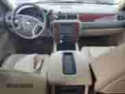 2013 Chevrolet Tahoe LTZ с VIN 1GNSCCE03DR341766, выставлен на аукционе Copart как лот 63620855 с пробегом 214 701 миль миль и Чистый • Clean title. История ставок и продаж доступна на DreamBid. Изображение 8.