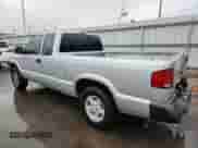 1996 Chevrolet S-10 LS z VIN 1GCDT19W4T8205459, wystawiony jako Copart lot #85138095 z przebiegiem 189 043 mil mil oraz Szkoda całkowita • Salvage title. Historia ofert i sprzedaży dostępna na DreamBid. Obrazek 2.