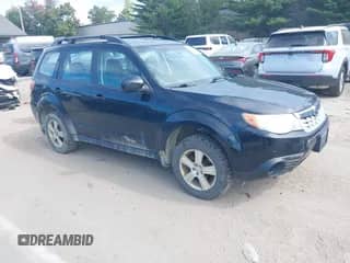 2013 Subaru Forester X z VIN JF2SHABC4DH444005, wystawiony jako IAAI lot #43240742 z przebiegiem 186 719 mil mil oraz . Historia ofert i sprzedaży dostępna na DreamBid. Obrazek 1.