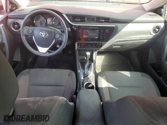 2019 Toyota Corolla LE с VIN 2T1BURHE7KC134305, выставлен на аукционе Copart как лот 86292905 с пробегом 71 038 миль миль и Списание • Salvage title. История ставок и продаж доступна на DreamBid. Изображение 8.