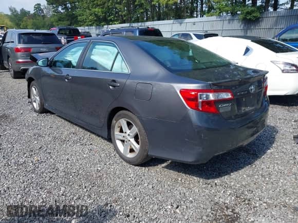 2013 Toyota Camry L with VIN 4T1BF1FK1DU725798, listed as a IAAI auction lot 43141168 with 154,684 mi miles and . Bid and sale history available at DreamBid. Image 3.
