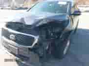 2017 Kia Sorento LX z VIN 5XYPG4A51HG329968, wystawiony jako IAAI lot #42719128 z przebiegiem Nie podano mil oraz . Historia ofert i sprzedaży dostępna na DreamBid. Obrazek 6.