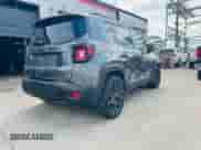 2018 Jeep Renegade Latitude with VIN ZACCJABB7JPG91991, listed as a Copart auction lot 84046085 with 143,288 mi miles and Clean title. Bid and sale history available at DreamBid. Image 4.
