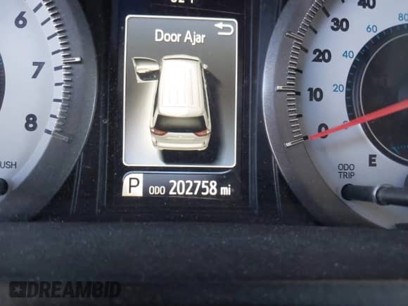 2017 Toyota Sienna SE with VIN 5TDXZ3DC8HS783989, listed as a IAAI auction lot 43501285 with 202,758 mi miles and . Bid and sale history available at DreamBid. Image 15.