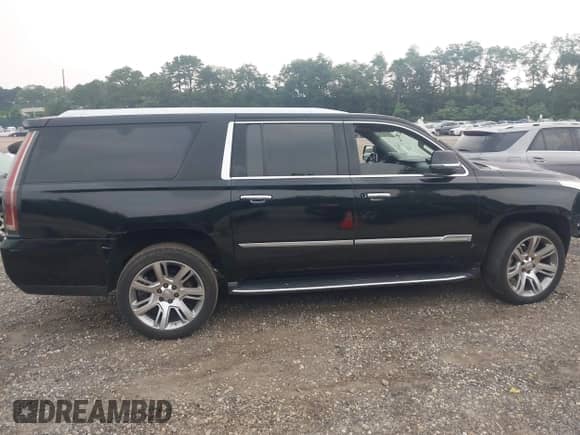 2019 Cadillac Escalade ESV Luxury с VIN 1GYS4HKJ6KR284003, выставлен на аукционе IAAI как лот 42893201 с пробегом 170 270 миль миль и . История ставок и продаж доступна на DreamBid. Изображение 13.
