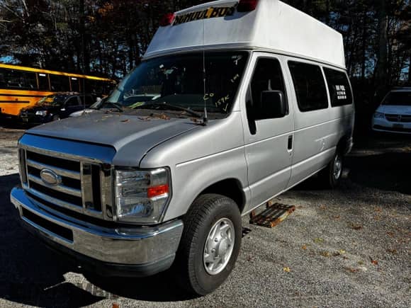 2014 Ford Econoline Cargo Commercial with VIN 1FTNE2EW9EDA74372, listed as a Copart auction lot 87123355 with 159,540 mi miles and Clean title. Bid and sale history available at DreamBid. Image 2.