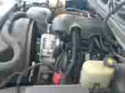 2002 Chevrolet Silverado 1500 LS z VIN 2GCEC19T921276930, wystawiony jako IAAI lot #42705421 z przebiegiem 262 998 mil mil oraz . Historia ofert i sprzedaży dostępna na DreamBid. Obrazek 19.