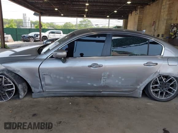 2009 Hyundai Genesis with VIN KMHGC46F89U051921, listed as a IAAI auction lot 42442023 with 69,250 mi miles and . Bid and sale history available at DreamBid. Image 15.