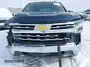 2022 Chevrolet Silverado 1500 LTZ z VIN 2GCUDGED8N1511011, wystawiony jako IAAI lot #41378959 z przebiegiem 30 665 mil mil oraz . Historia ofert i sprzedaży dostępna na DreamBid. Obrazek 17.