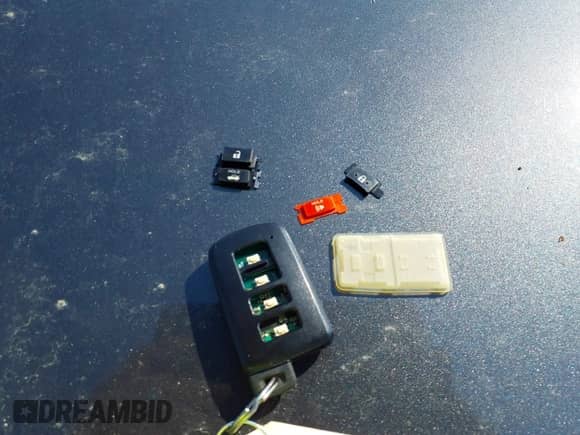 2013 Toyota Camry LE z VIN 4T1BD1FK4DU069294, wystawiony jako IAAI lot #42660361 z przebiegiem 189 304 mil mil oraz . Historia ofert i sprzedaży dostępna na DreamBid. Obrazek 11.