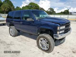 1998 Chevrolet Tahoe с VIN 1GNEK13R3WR110598, выставлен на аукционе Copart как лот 72327974 с пробегом 201 313 миль миль и Списание • Salvage title. История ставок и продаж доступна на DreamBid. Изображение 4.
