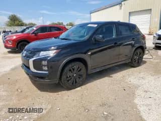 2025 Mitsubishi Outlander S z VIN JA4ARUAUXSU004677, wystawiony jako Copart lot #67324385 z przebiegiem 13 mil mil oraz Szkoda całkowita • Salvage title. Historia ofert i sprzedaży dostępna na DreamBid. Obrazek 1.