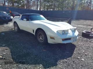 1981 Chevrolet Corvette z VIN 1G1AY8768BS418361, wystawiony jako IAAI lot #41851046 z przebiegiem 72 559 mil mil oraz . Historia ofert i sprzedaży dostępna na DreamBid. Obrazek 1.