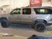 2011 Chevrolet Suburban LT с VIN 1GNSKJE31BR220202, выставлен на аукционе IAAI как лот 42042237 с пробегом 167 199 миль миль и . История ставок и продаж доступна на DreamBid. Изображение 15.