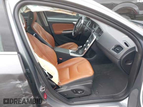 2017 Volvo S60 Inscription с VIN LYV402HK5HB154043, выставлен на аукционе IAAI как лот 41763769 с пробегом 136 736 миль миль и . История ставок и продаж доступна на DreamBid. Изображение 5.