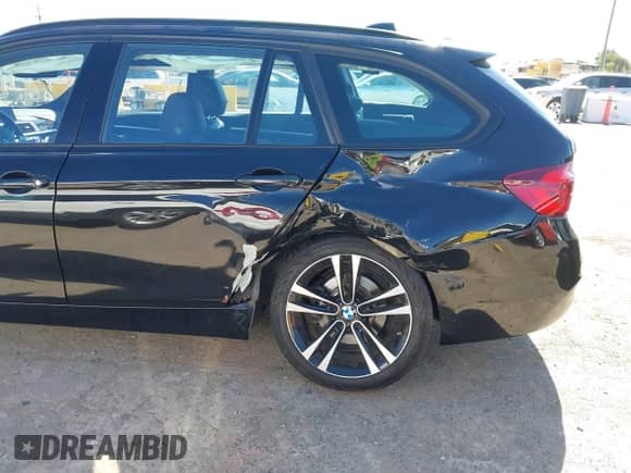 2018 BMW 3 Series 330i xDrive with VIN WBA8K3C5XJA023820, listed as a IAAI auction lot 42991835 with 36,197 mi miles and . Bid and sale history available at DreamBid. Image 6.