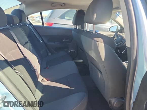 2011 Chevrolet Cruze 1LT z VIN 1G1PF5S96B7203273, wystawiony jako Copart lot #82058135 z przebiegiem 113 943 mil mil oraz Szkoda całkowita • Salvage title. Historia ofert i sprzedaży dostępna na DreamBid. Obrazek 10.