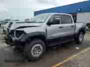 2025 Ram 1500 RHO z VIN 1C6SRFUP2SN573634, wystawiony jako Copart lot #62329235 z przebiegiem 1 406 mil mil oraz Szkoda całkowita • Salvage title. Historia ofert i sprzedaży dostępna na DreamBid. Obrazek 1.