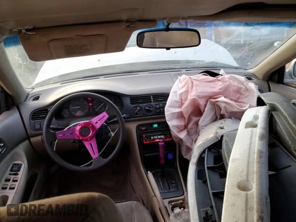 1995 Honda Accord LX z VIN 1HGCD5638SA151859, wystawiony jako Copart lot #85007704 z przebiegiem 137 901 mil mil oraz Szkoda całkowita • Salvage title. Historia ofert i sprzedaży dostępna na DreamBid. Obrazek 8.