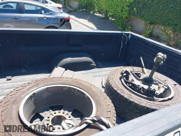 2018 Chevrolet Silverado 2500HD LTZ с VIN 1GC1KWEY7JF154848, выставлен на аукционе IAAI как лот 42864395 с пробегом 201 028 миль миль и . История ставок и продаж доступна на DreamBid. Изображение 12.