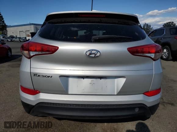 2016 Hyundai Tucson SE with VIN KM8J33A49GU133272, listed as a Copart auction lot 71324235 with 88,732 mi miles and Salvage title. Bid and sale history available at DreamBid. Image 6.