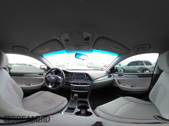 2019 Hyundai Sonata SE с VIN 5NPE24AF0KH751938, выставлен на аукционе IAAI как лот 43214367 с пробегом 61 930 миль миль и . История ставок и продаж доступна на DreamBid. Изображение 18.