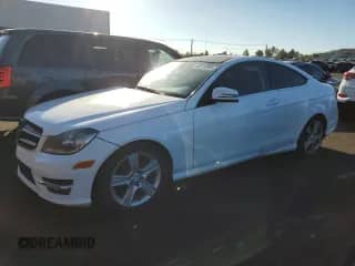 2015 Mercedes-Benz C 250 with VIN WDDGJ4HB1FG420428, listed as a Copart auction lot 82213765 with 149,288 mi miles and Clean title. Bid and sale history available at DreamBid. Image 1.
