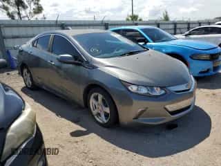 2017 Chevrolet Volt LT z VIN 1G1RA6S53HU169104, wystawiony jako Copart lot #49737903 z przebiegiem Nie podano mil oraz . Historia ofert i sprzedaży dostępna na DreamBid. Obrazek 4.
