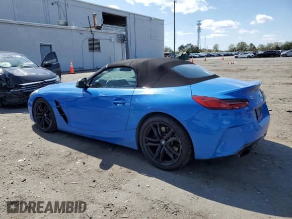 2020 BMW Z4 sDriveM40i z VIN WBAHF9C01LWW37205, wystawiony jako Copart lot #51804765 z przebiegiem 45 817 mil mil oraz Szkoda całkowita • Salvage title. Historia ofert i sprzedaży dostępna na DreamBid. Obrazek 2.