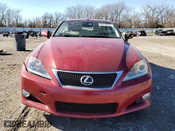 2015 Lexus IS 250 C with VIN JTHFF2C20F2532586, listed as a Copart auction lot 88318075 with 136,040 mi miles and Salvage title. Bid and sale history available at DreamBid. Image 5.