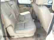 2008 Chevrolet Suburban LTZ z VIN 1GNFK16Y78R121985, wystawiony jako IAAI lot #42602591 z przebiegiem 186 975 mil mil oraz . Historia ofert i sprzedaży dostępna na DreamBid. Obrazek 8.