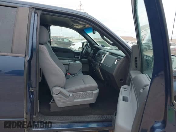 2013 Ford F-150 XL z VIN 1FTEX1CM9DKF77903, wystawiony jako IAAI lot #43154293 z przebiegiem 119 236 mil mil oraz . Historia ofert i sprzedaży dostępna na DreamBid. Obrazek 5.