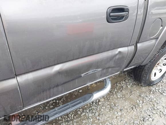 2005 GMC Sierra 1500 SLE с VIN 2GTEK13T851393981, выставлен на аукционе IAAI как лот 43417332 с пробегом 257 564 миль миль и . История ставок и продаж доступна на DreamBid. Изображение 6.