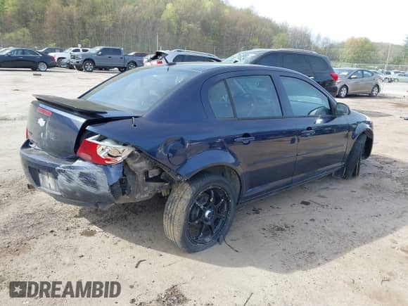 2010 Chevrolet Cobalt z VIN 1G1AC5F54A7162727, wystawiony jako IAAI lot #42053223 z przebiegiem 88 261 mil mil oraz . Historia ofert i sprzedaży dostępna na DreamBid. Obrazek 4.