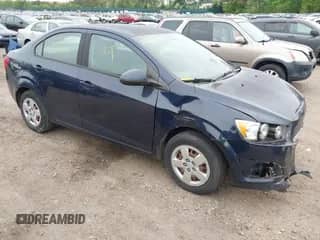 2015 Chevrolet Sonic LS с VIN 1G1JA5SH8F4164897, выставлен на аукционе IAAI как лот 42374297 с пробегом Не указан миль и . История ставок и продаж доступна на DreamBid. Изображение 1.