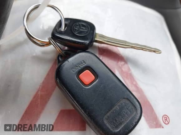 2003 Toyota Corolla CE с VIN JTDBR32E832001303, выставлен на аукционе IAAI как лот 43335301 с пробегом 299 999 миль миль и . История ставок и продаж доступна на DreamBid. Изображение 11.