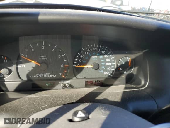 2000 Dodge Caravan SE z VIN 1B4GP44G6YB549661, wystawiony jako Copart lot #75098834 z przebiegiem 128 971 mil mil oraz Czysty tytuł • Clean title. Historia ofert i sprzedaży dostępna na DreamBid. Obrazek 9.