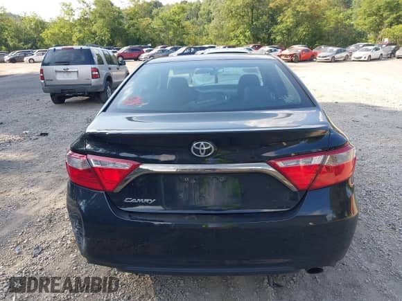 2017 Toyota Camry XLE с VIN 4T1BF1FK4HU785273, выставлен на аукционе IAAI как лот 42804218 с пробегом 101 468 миль миль и . История ставок и продаж доступна на DreamBid. Изображение 16.