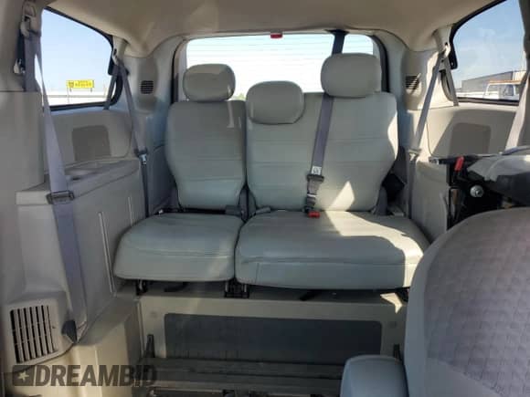 2010 Dodge Grand Caravan SE with VIN 2D4RN4DE0AR120557, listed as a Copart auction lot 70667235 with 184,516 mi miles and Salvage title. Bid and sale history available at DreamBid. Image 10.