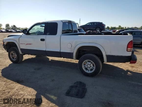 1998 Dodge Dakota SLT with VIN 1B7GG22Y4WS522829, listed as a Copart auction lot 69926735 with 268,994 mi miles and Clean title. Bid and sale history available at DreamBid. Image 2.