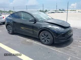 2024 Tesla Model Y с VIN 7SAYGDEDXRA329465, выставлен на аукционе IAAI как лот 42913953 с пробегом 5 681 миль миль и . История ставок и продаж доступна на DreamBid. Изображение 1.